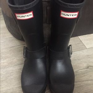HUNTER Rain Boots ..like new!